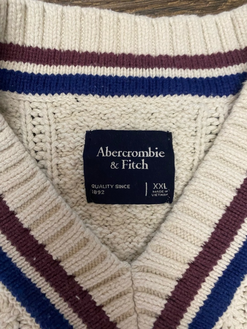 Abercrombie Fitch Mens V-Neck Striped Cable Knit Sweater Beige Preppy - Picture 3 of 6